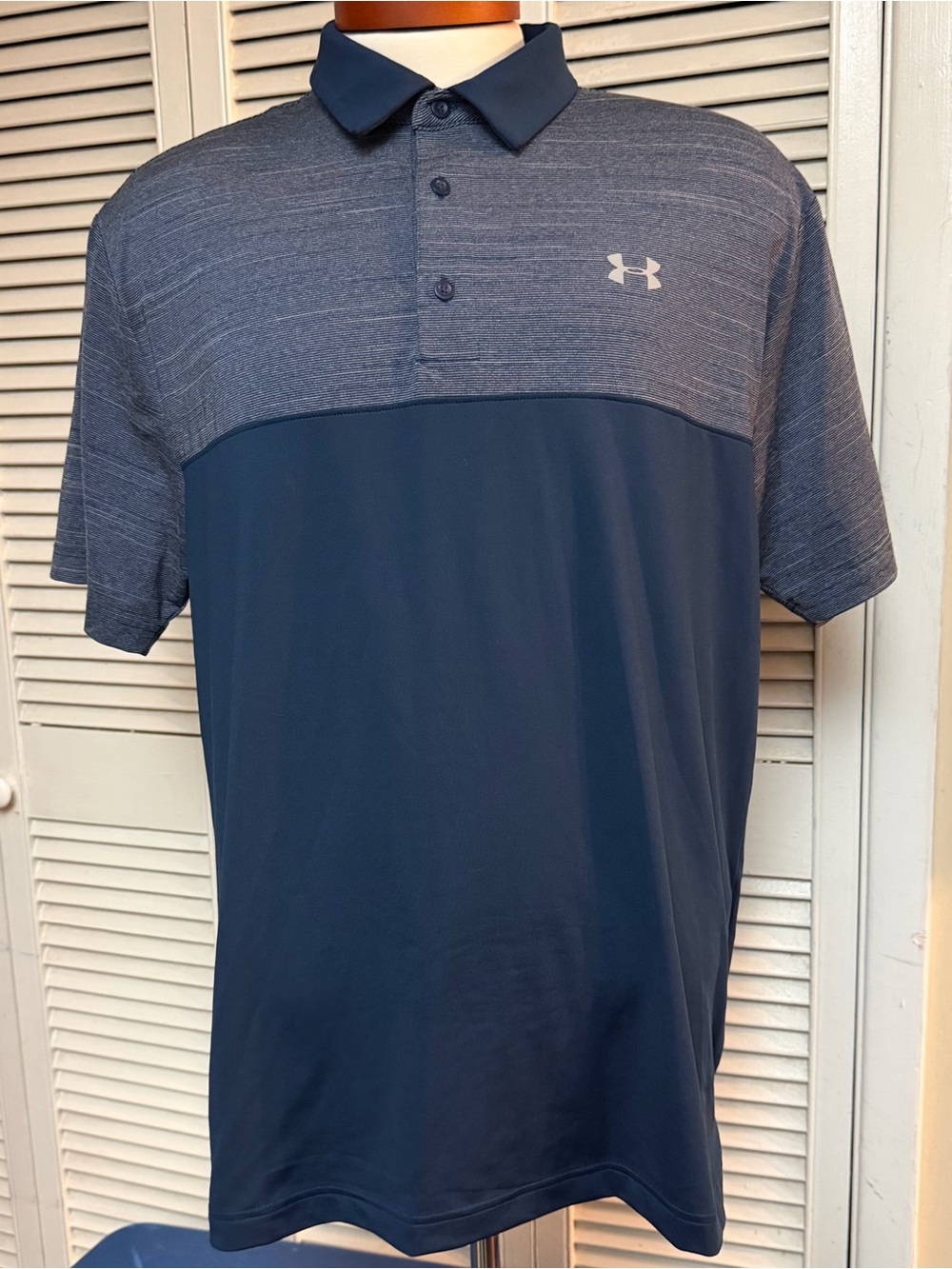 UNDER ARMOUR  Size XL  LOOSE  HEAT GEAR